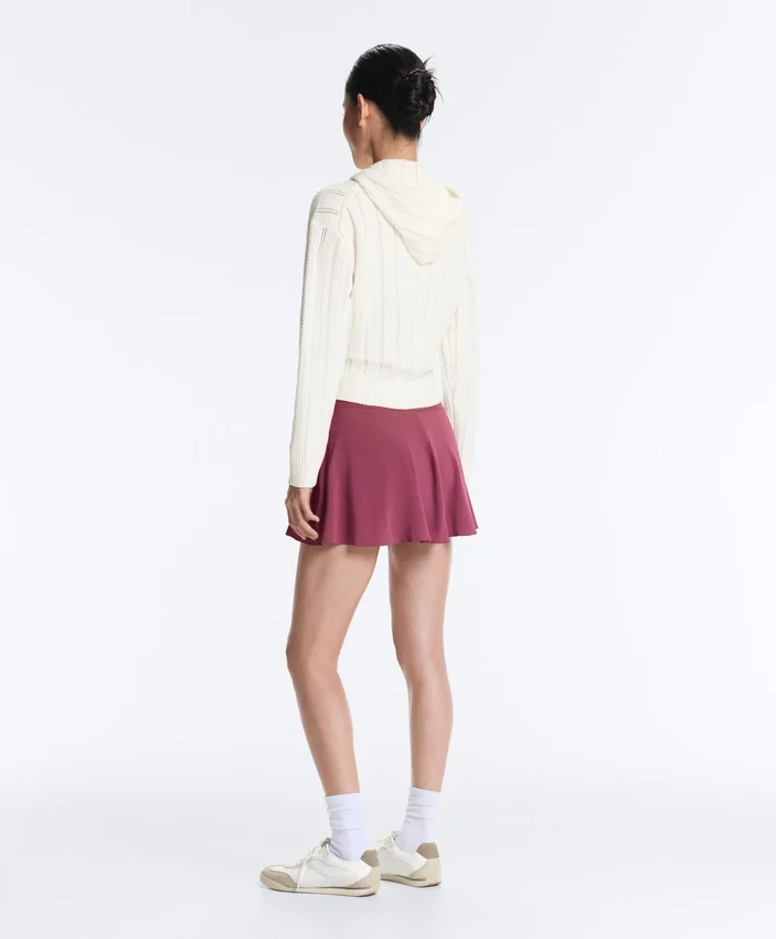 Chaqueta con capucha de punto calado Chaqueta con capucha de punto calado
