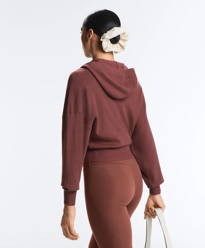 Chaqueta con capucha de punto elástico Chaqueta con capucha de punto elástico