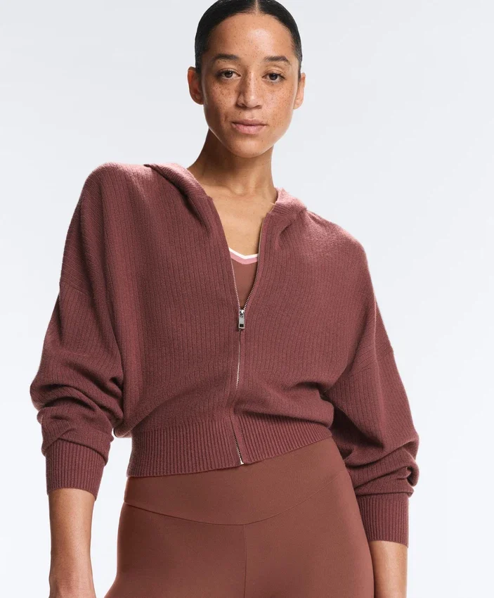 Chaqueta con capucha de punto elástico Chaqueta con capucha de punto elástico