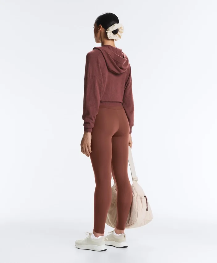 Chaqueta con capucha de punto elástico Chaqueta con capucha de punto elástico