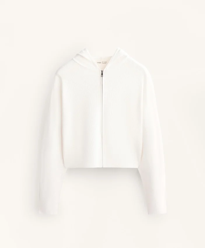 Chaqueta con capucha de punto lavado Chaqueta con capucha de punto lavado