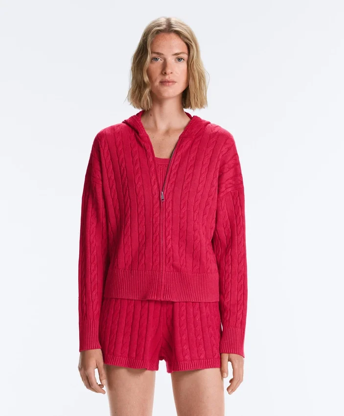 Chaqueta con capucha de punto trenzado lavado Chaqueta con capucha de punto trenzado lavado