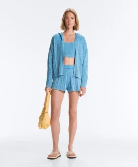 Chaqueta con capucha de punto trenzado lavado