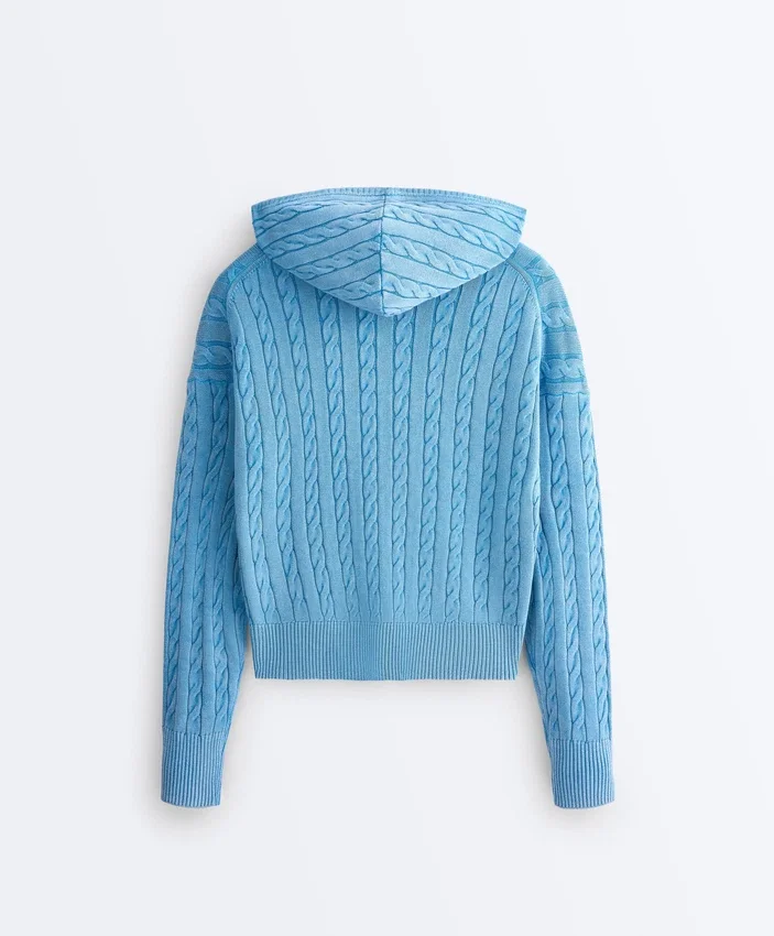 Chaqueta con capucha de punto trenzado lavado Chaqueta con capucha de punto trenzado lavado