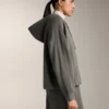Chaqueta con capucha y detalles acanalados en modal cepillado