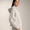 Chaqueta con capucha y detalles acanalados en modal cepillado