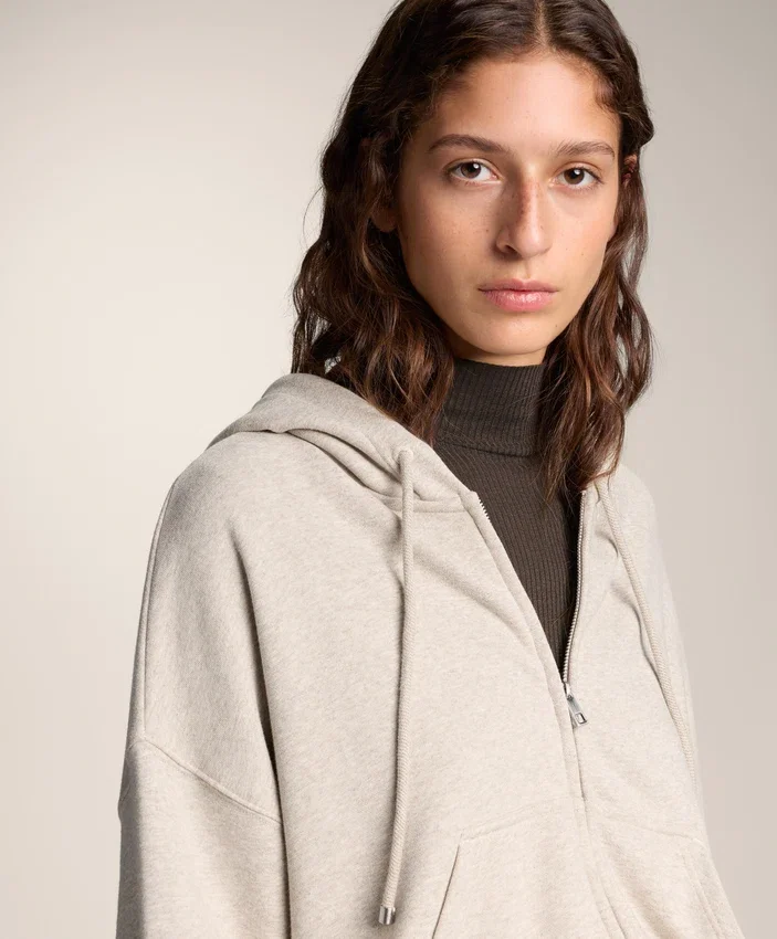 Chaqueta con capucha y mangas anchas de algodón Chaqueta con capucha y mangas anchas de algodón