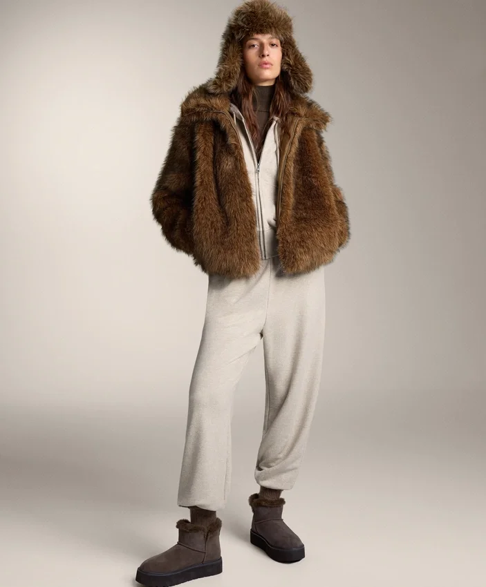 Chaqueta con capucha y mangas anchas de algodón Chaqueta con capucha y mangas anchas de algodón