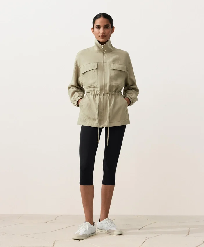 Chaqueta con cintura fruncida de mezcla de lyocell y 24 % de lino Chaqueta con cintura fruncida de mezcla de lyocell y 24 % de lino