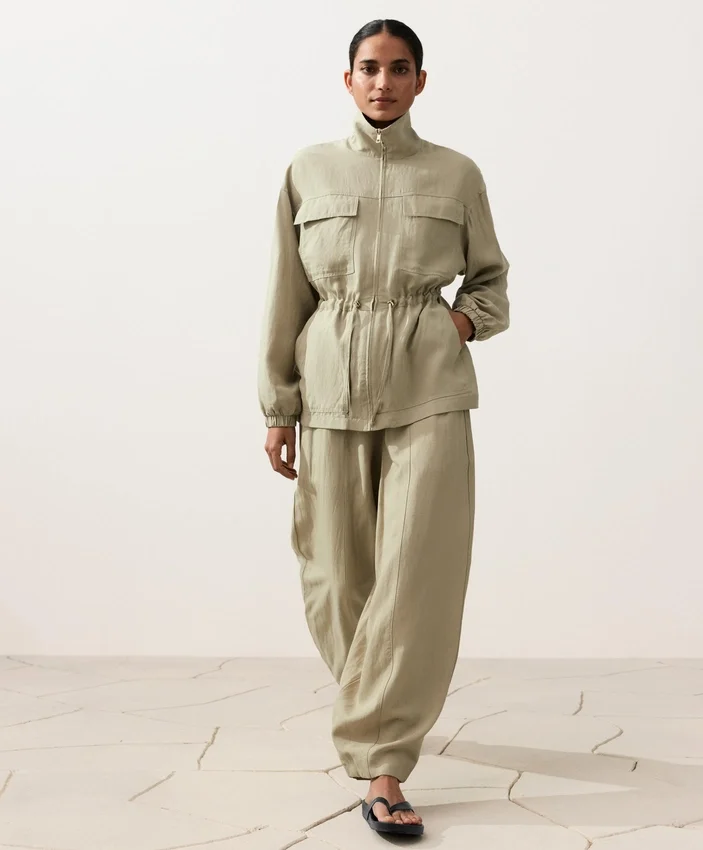 Chaqueta con cintura fruncida de mezcla de lyocell y 24 % de lino Chaqueta con cintura fruncida de mezcla de lyocell y 24 % de lino