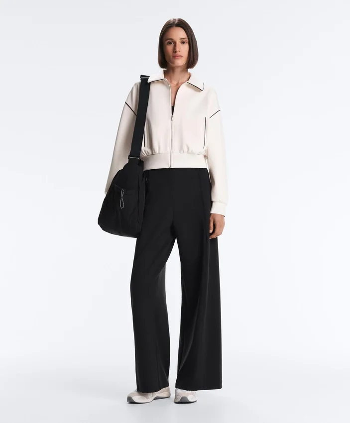 Chaqueta con ribetes efecto neopreno Chaqueta con ribetes efecto neopreno