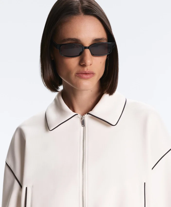 Chaqueta con ribetes efecto neopreno Chaqueta con ribetes efecto neopreno
