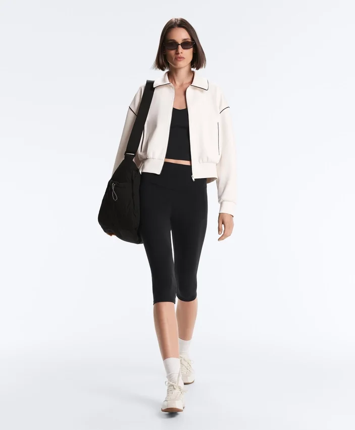Chaqueta con ribetes efecto neopreno Chaqueta con ribetes efecto neopreno