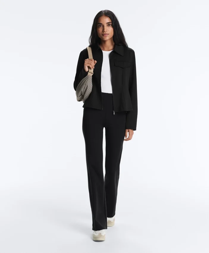 Pantalones acampanados de talle alto con efecto neopreno Pantalones acampanados de talle alto con efecto neopreno