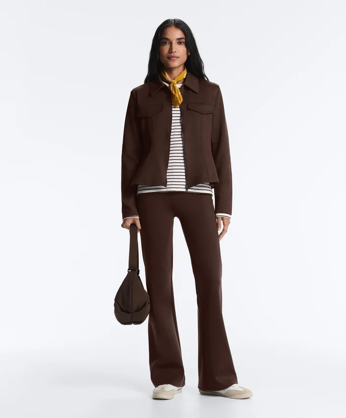 Chaqueta con volantes efecto neopreno y ribetes Chaqueta con volantes efecto neopreno y ribetes
