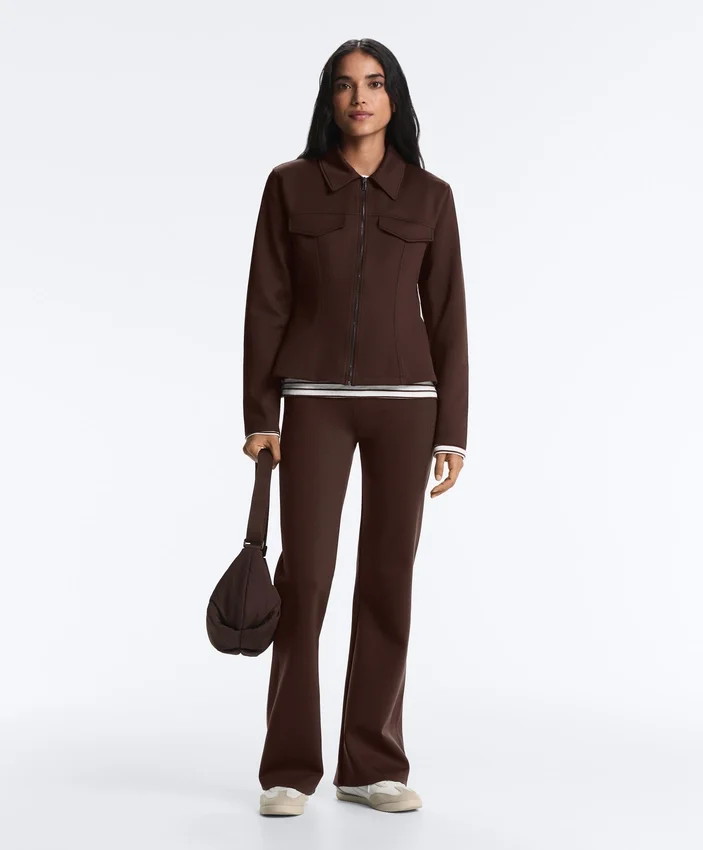 Chaqueta con volantes efecto neopreno y ribetes Chaqueta con volantes efecto neopreno y ribetes
