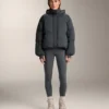 Chaqueta corta acolchada 100 % plumón
