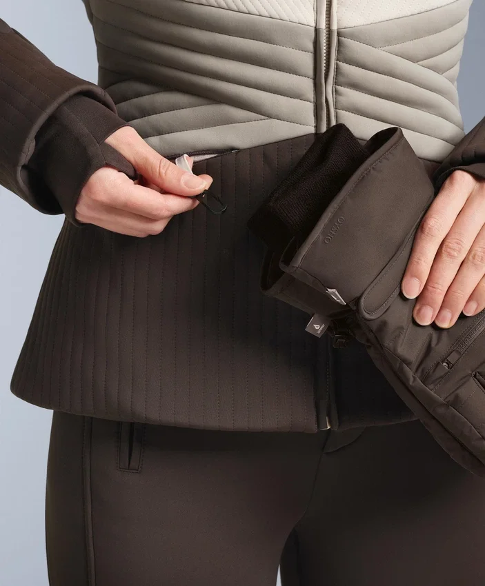 Chaqueta de esquí Primaloft® ajustada y resistente al agua con bloques de color Chaqueta de esquí Primaloft® ajustada y resistente al agua con bloques de color