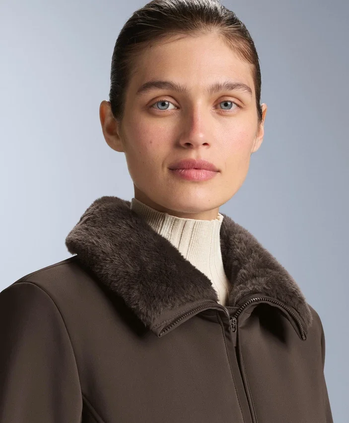 Chaqueta de esquí Primaloft® resistente al agua y de corte superajustado Chaqueta de esquí Primaloft® resistente al agua y de corte superajustado