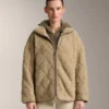 Chaqueta de imitación de piel de oveja con acolchado en forma de rombos Chaqueta de imitación de piel de oveja con acolchado en forma de rombos