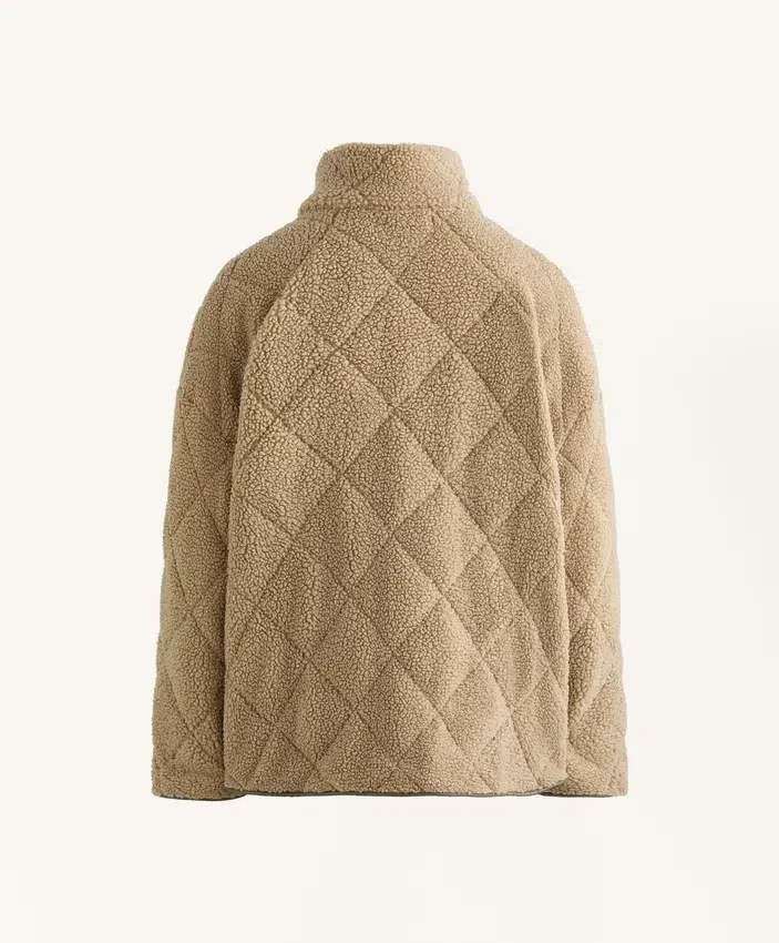 Chaqueta de imitación de piel de oveja con acolchado en forma de rombos Chaqueta de imitación de piel de oveja con acolchado en forma de rombos