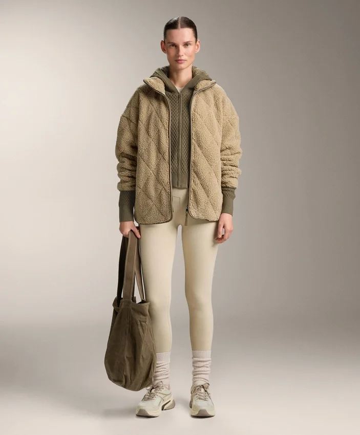 Chaqueta de imitación de piel de oveja con acolchado en forma de rombos Chaqueta de imitación de piel de oveja con acolchado en forma de rombos