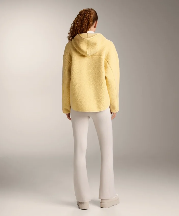 Chaqueta de imitación de piel de oveja con capucha Chaqueta de imitación de piel de oveja con capucha