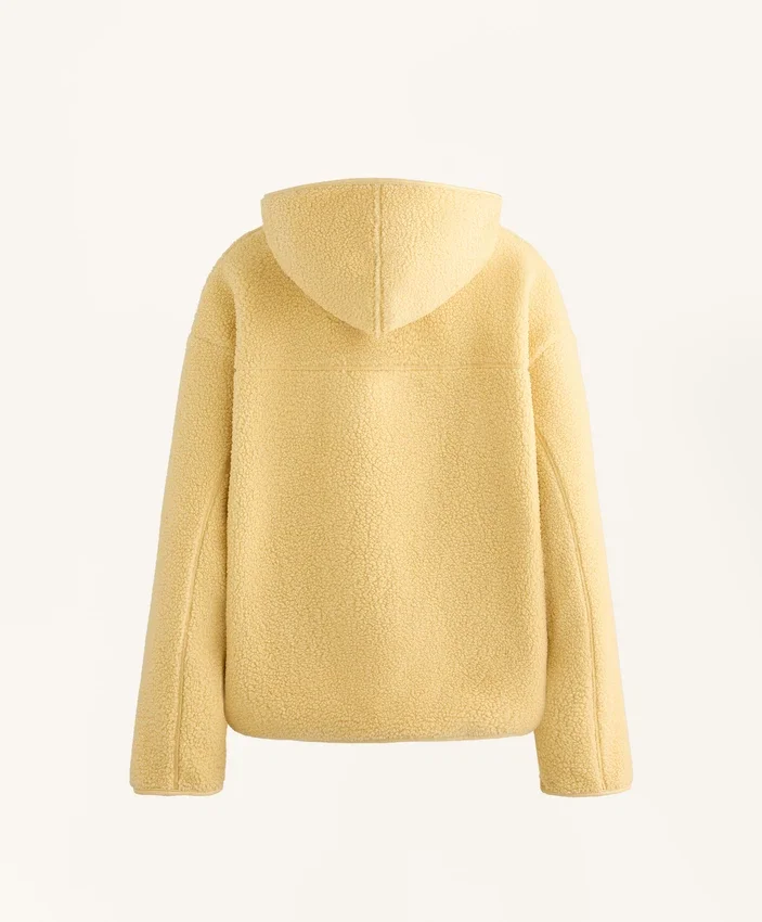 Chaqueta de imitación de piel de oveja con capucha Chaqueta de imitación de piel de oveja con capucha