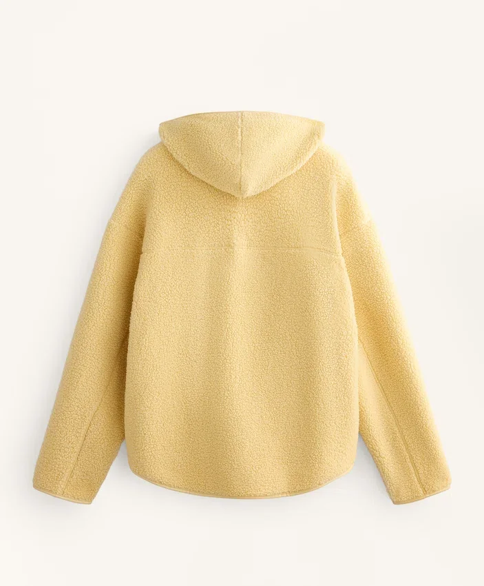 Chaqueta de imitación de piel de oveja con capucha Chaqueta de imitación de piel de oveja con capucha