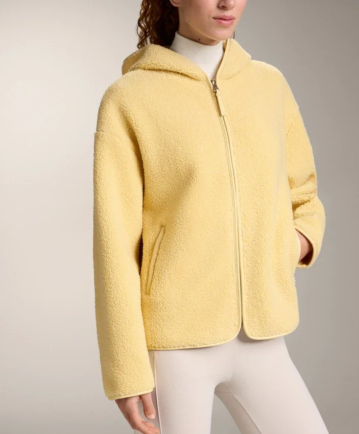 Chaqueta de imitación de piel de oveja con capucha Chaqueta de imitación de piel de oveja con capucha