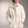 Chaqueta de imitación de piel de oveja con cintura ajustable