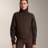 Chaqueta de punto con cuello acanalado Chaqueta de punto con cuello acanalado