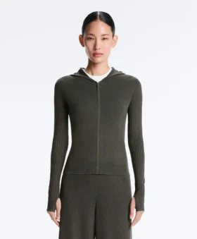 Chaqueta de punto de corte ajustado con capucha