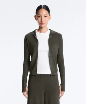 Chaqueta de punto de corte ajustado con capucha
