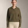 Chaqueta de punto estructurada con capucha