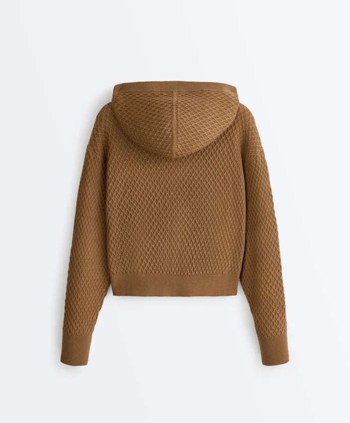 Chaqueta de punto estructurada con capucha Chaqueta de punto estructurada con capucha