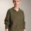 Chaqueta de punto estructurada con capucha