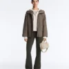 Chaqueta de punto estructurada con capucha Chaqueta de punto estructurada con capucha