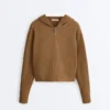 Chaqueta de punto estructurada con capucha Chaqueta de punto estructurada con capucha