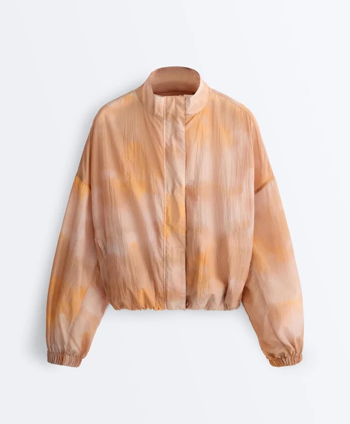 Chaqueta deportiva con estampado tie-dye Chaqueta deportiva con estampado tie-dye