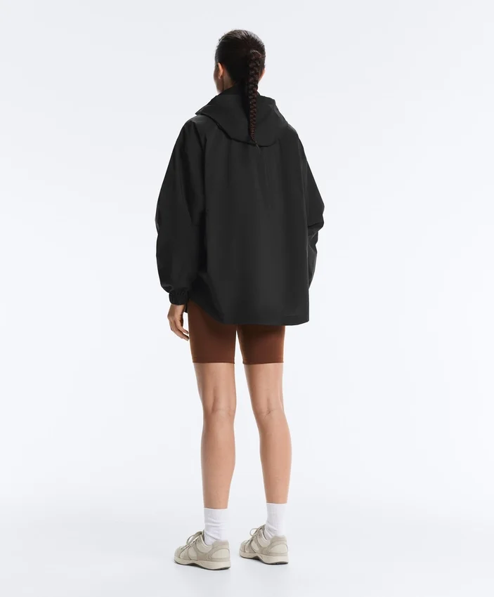 Chaqueta impermeable 10K superligera y compacta Chaqueta impermeable 10K superligera y compacta