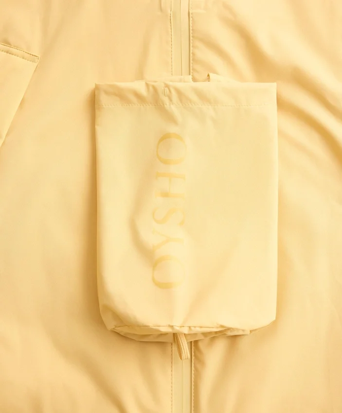Chaqueta impermeable 10K superligera y compacta Chaqueta impermeable 10K superligera y compacta