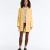 Chaqueta impermeable 10K superligera y compacta Chaqueta impermeable 10K superligera y compacta