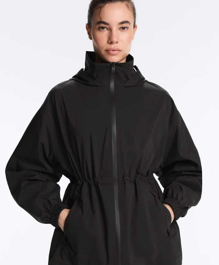 Chaqueta impermeable 10K superligera y compacta Chaqueta impermeable 10K superligera y compacta