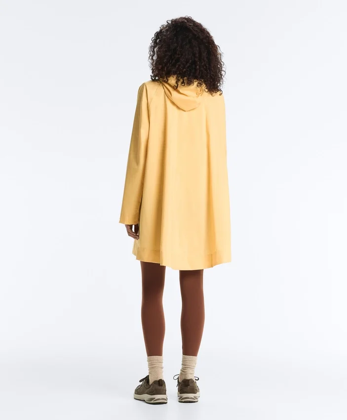 Chaqueta impermeable 10K superligera y compacta Chaqueta impermeable 10K superligera y compacta