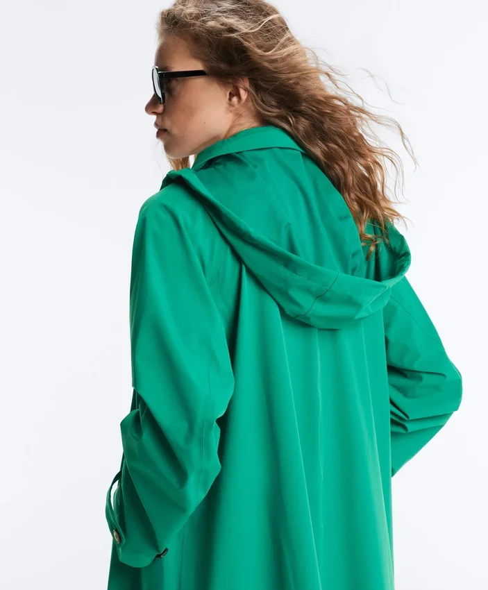 Chaqueta impermeable extra ligera de largo medio 10K Chaqueta impermeable extra ligera de largo medio 10K