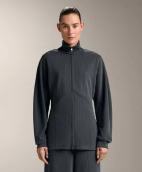 Chaqueta larga asimétrica a rayas con modal