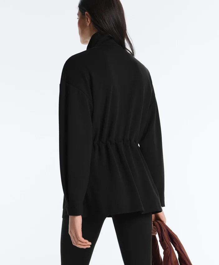 Chaqueta larga con bolsillos de modal y Soft Touch Chaqueta larga con bolsillos de modal y Soft Touch