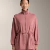 Chaqueta larga con cintura ajustable y textura a rayas Chaqueta larga con cintura ajustable y textura a rayas