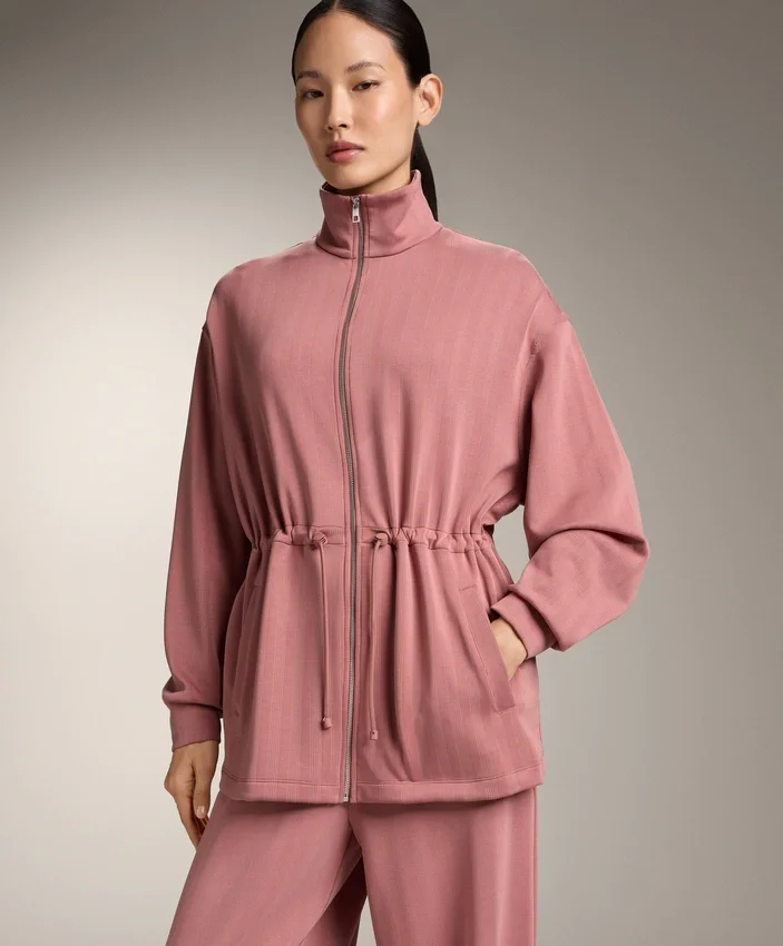 Chaqueta larga con cintura ajustable y textura a rayas Chaqueta larga con cintura ajustable y textura a rayas